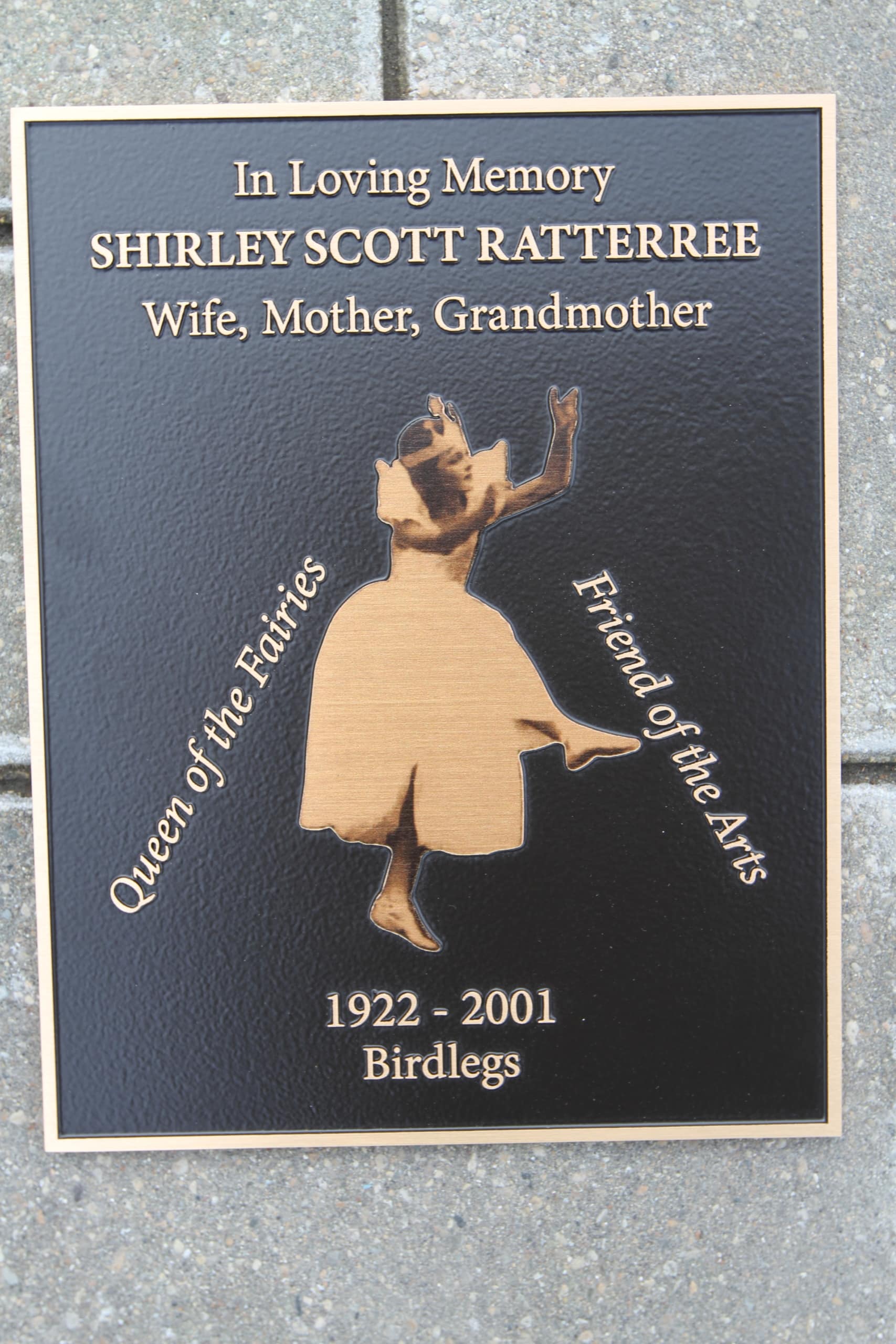 A memorialization placard for a loved one.