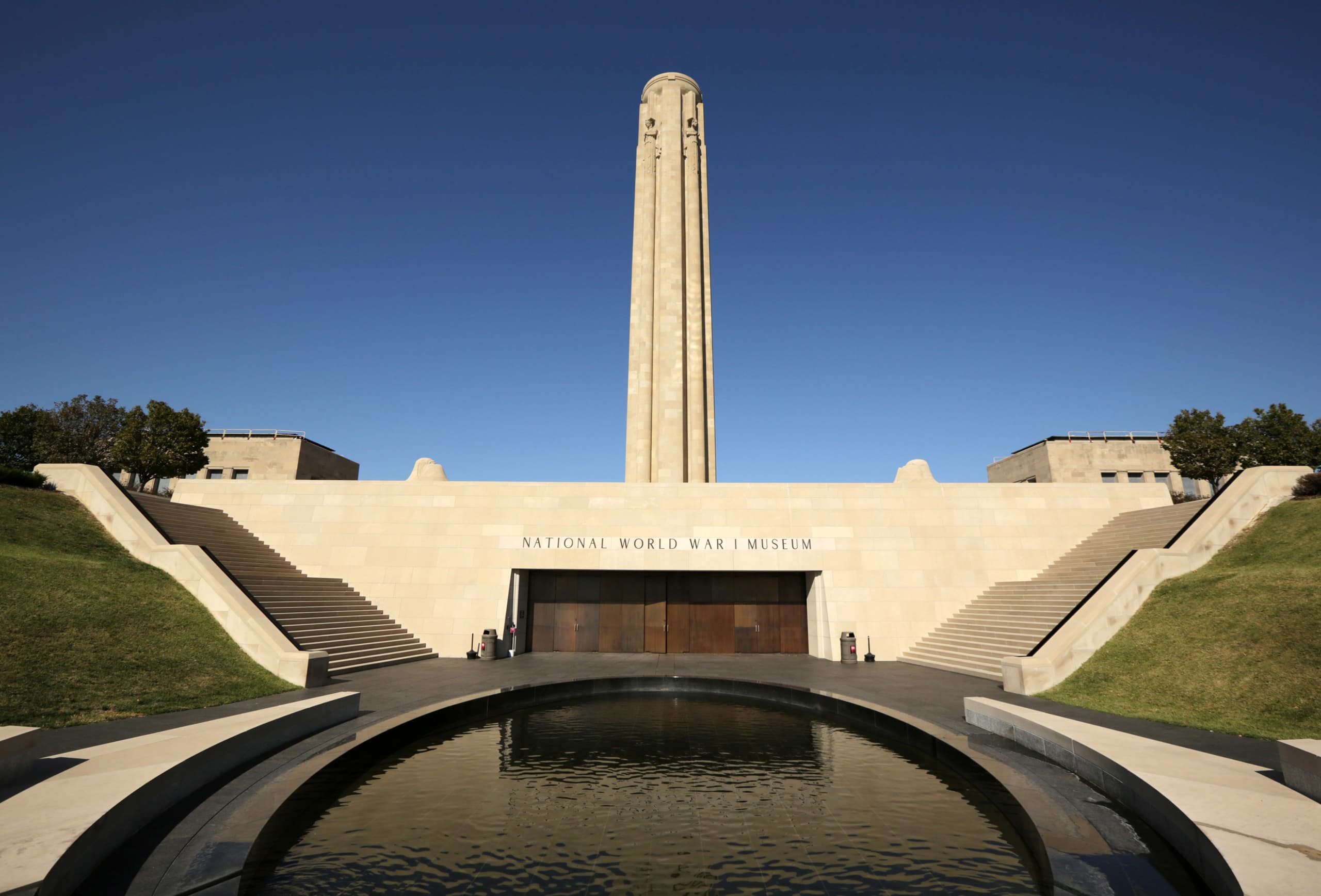 The National World War I museum has a variety of U.S. veteran memorials and monuments honoring the sacrifice of military personnel during WWI.