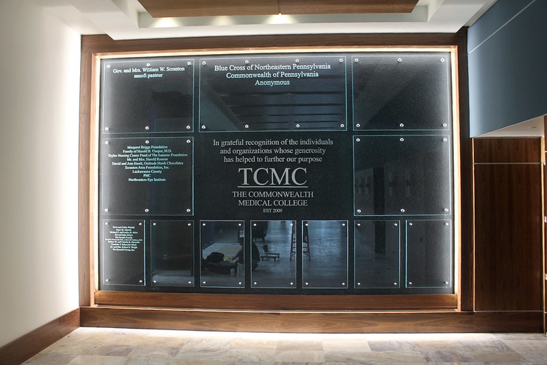 Tcmc Donor Glass Wall LED