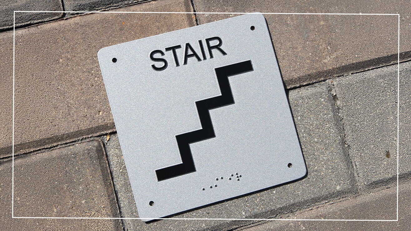 Example of clear and concise information on a wayfinding sign.