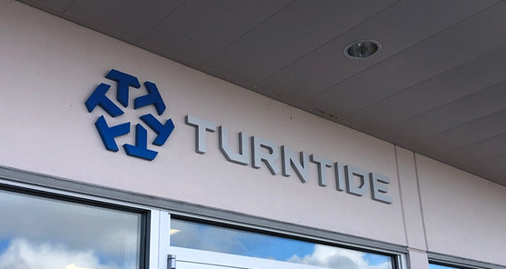 Outdoor business sign with 3D metal letters